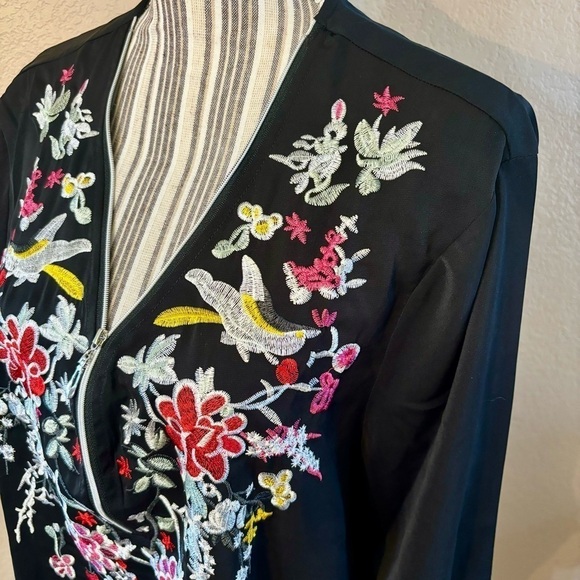 NWT Tunic Top Small Oversized Grosy Black Embroidered Floral Pink White Zip Neck - Picture 7 of 15
